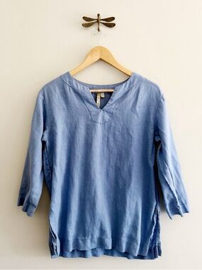 Comfy USA Blue Linen V-Neck Peasant Top